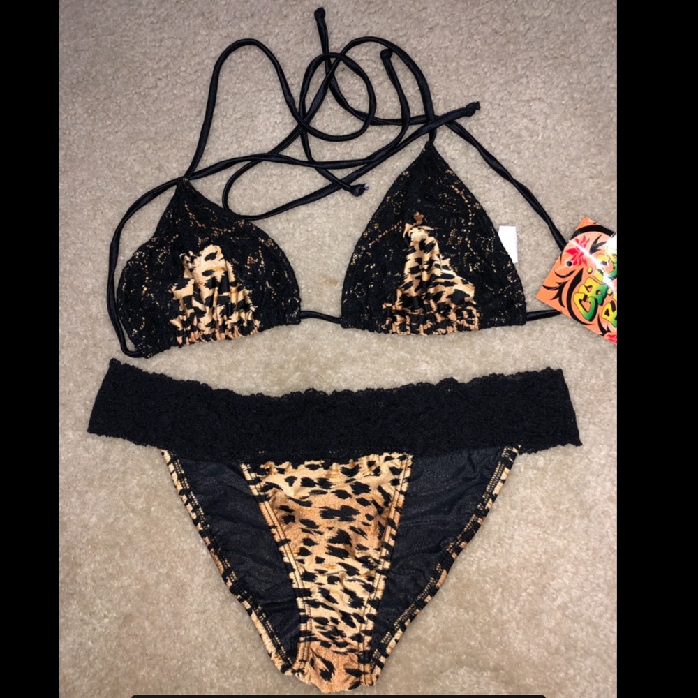 👙 Scrunch Butt Leopard bikini NWT ☀️